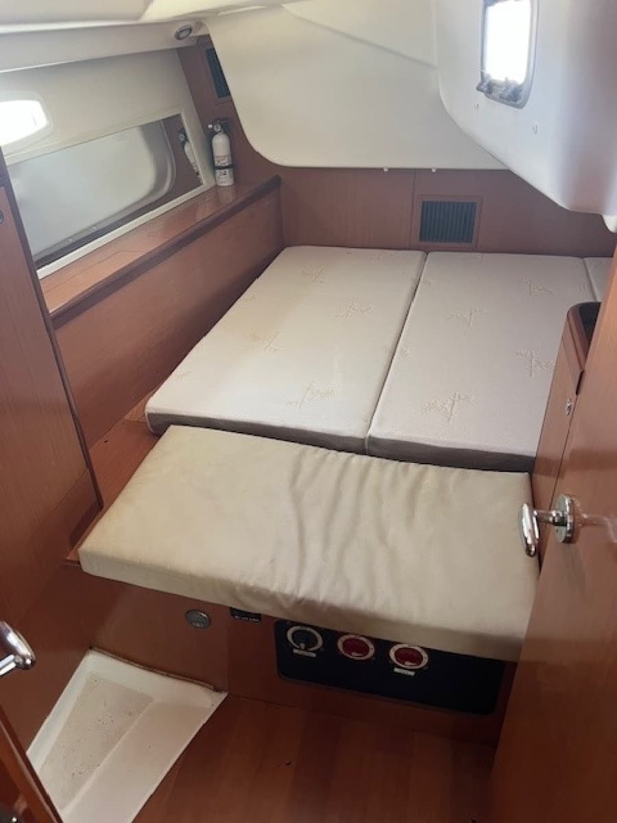 2009 Beneteau Oceanis 43