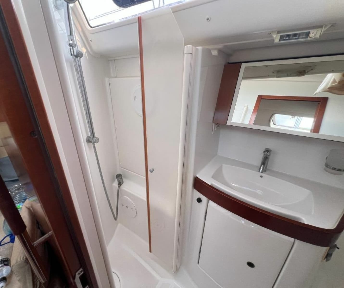 2011 Beneteau Oceanis 40