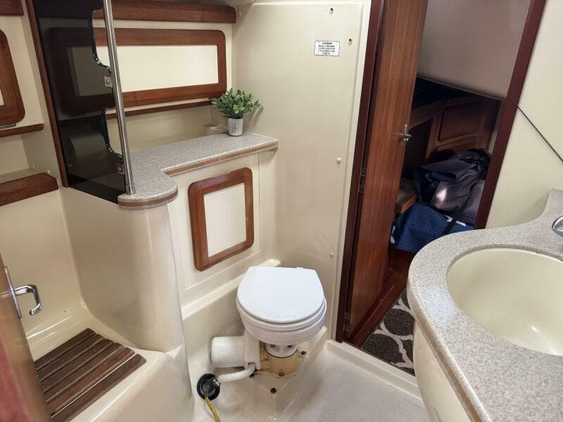 1991 Hunter 36 Vision