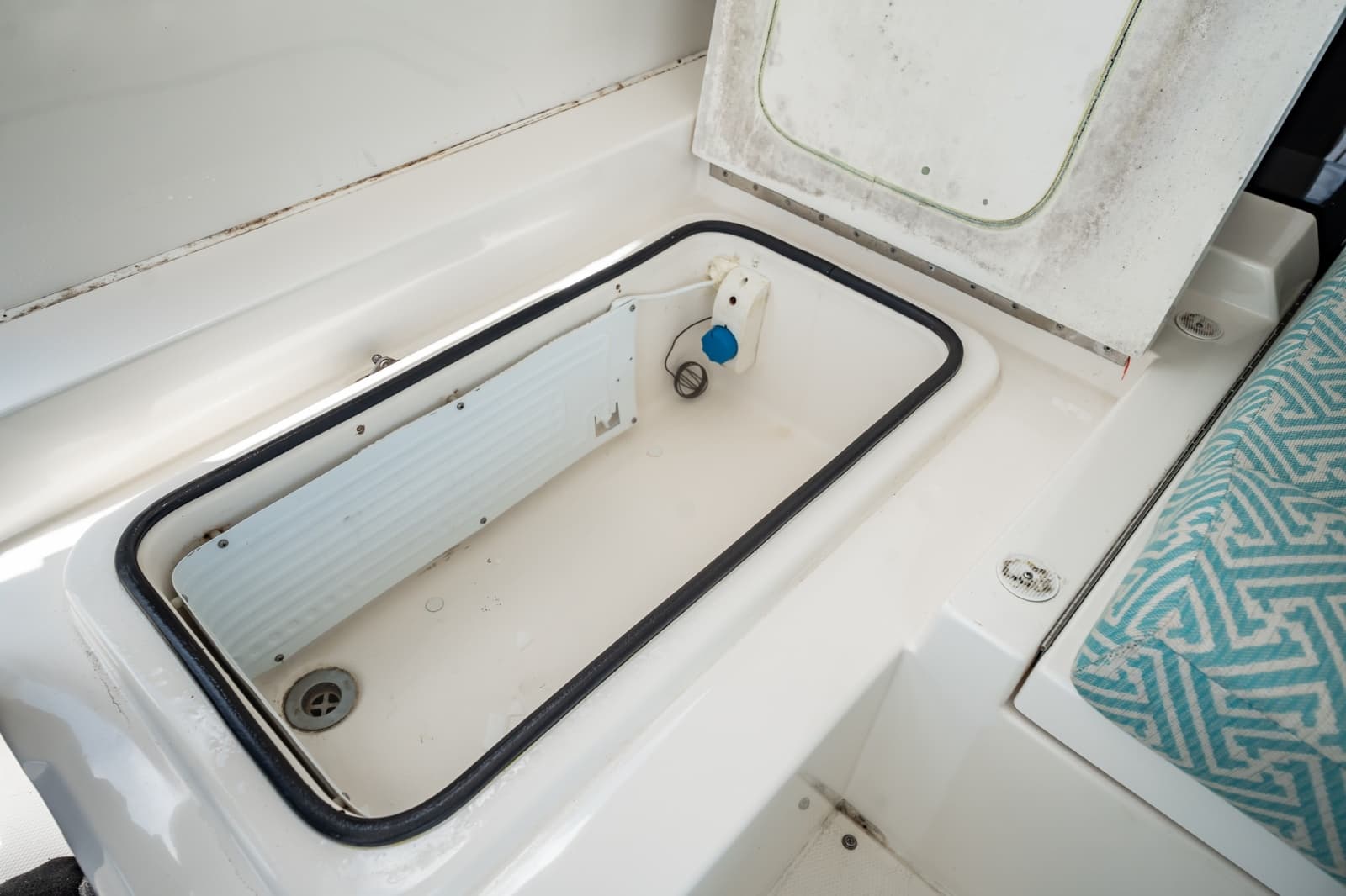 2016 Riviera 5000 Sport Yacht