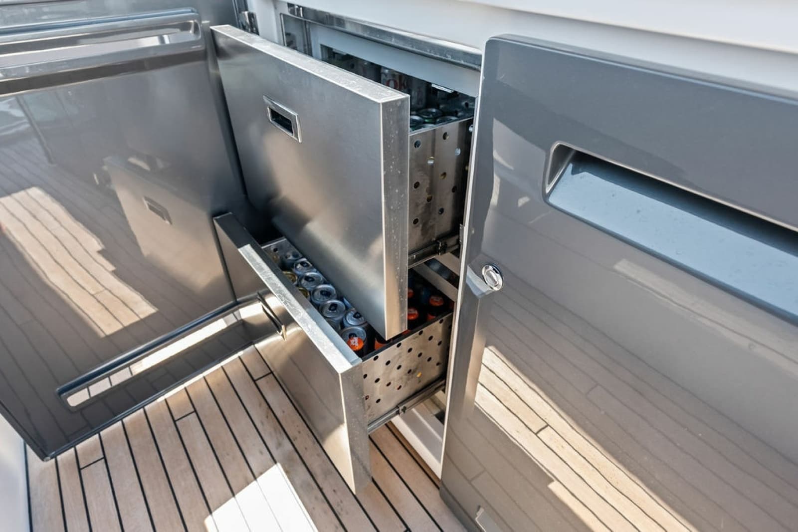 2026 Sunseeker 88 Yacht