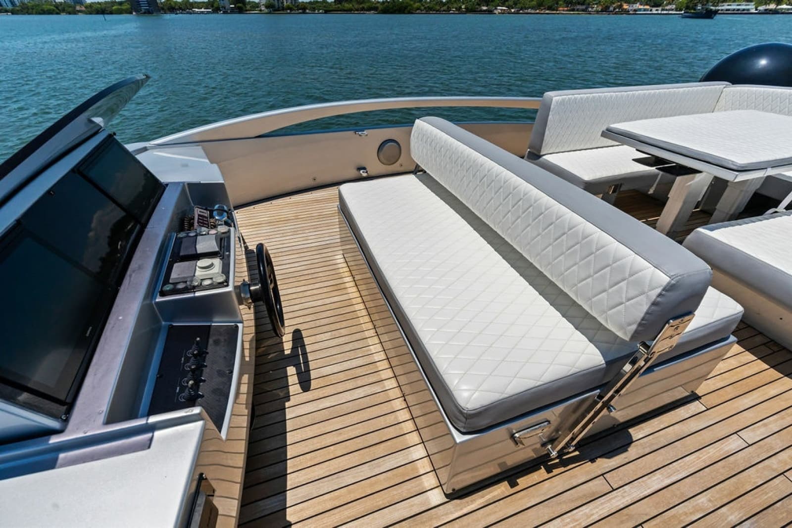 2012 Pershing 92