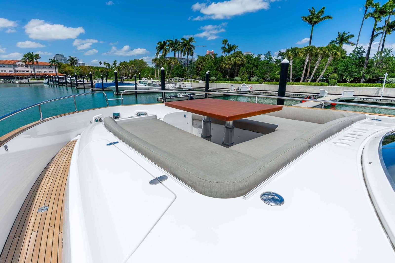 2023 Azimut Magellano 66
