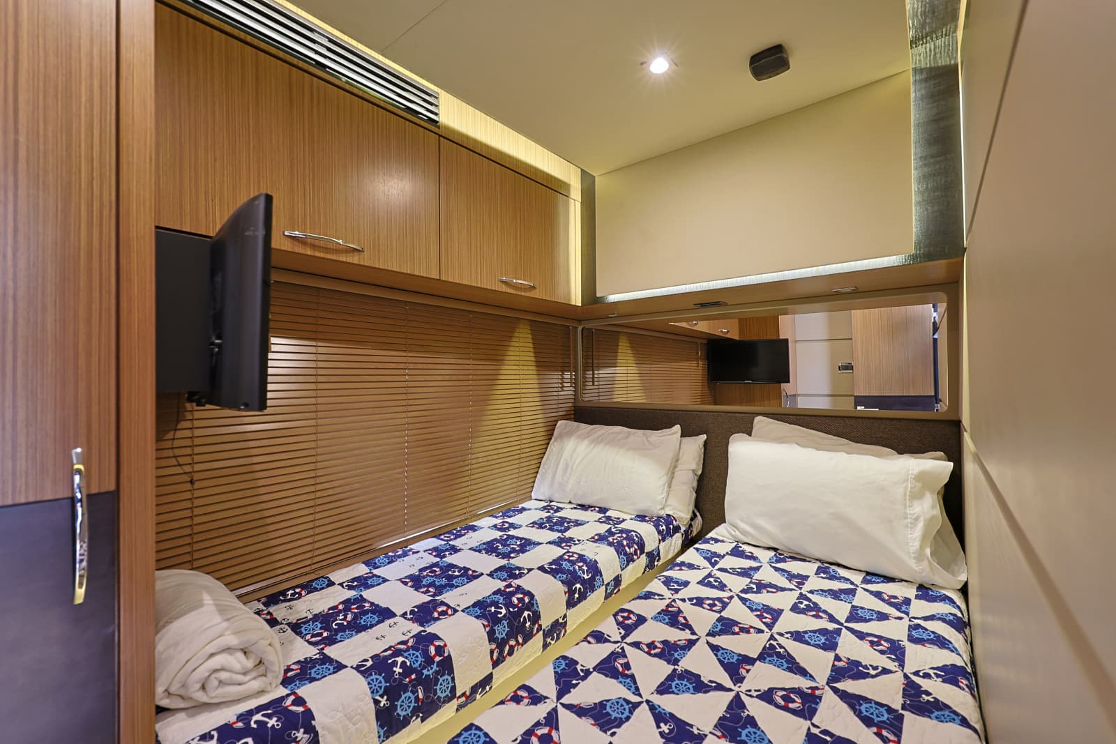 2017 Sea Ray L650 Fly