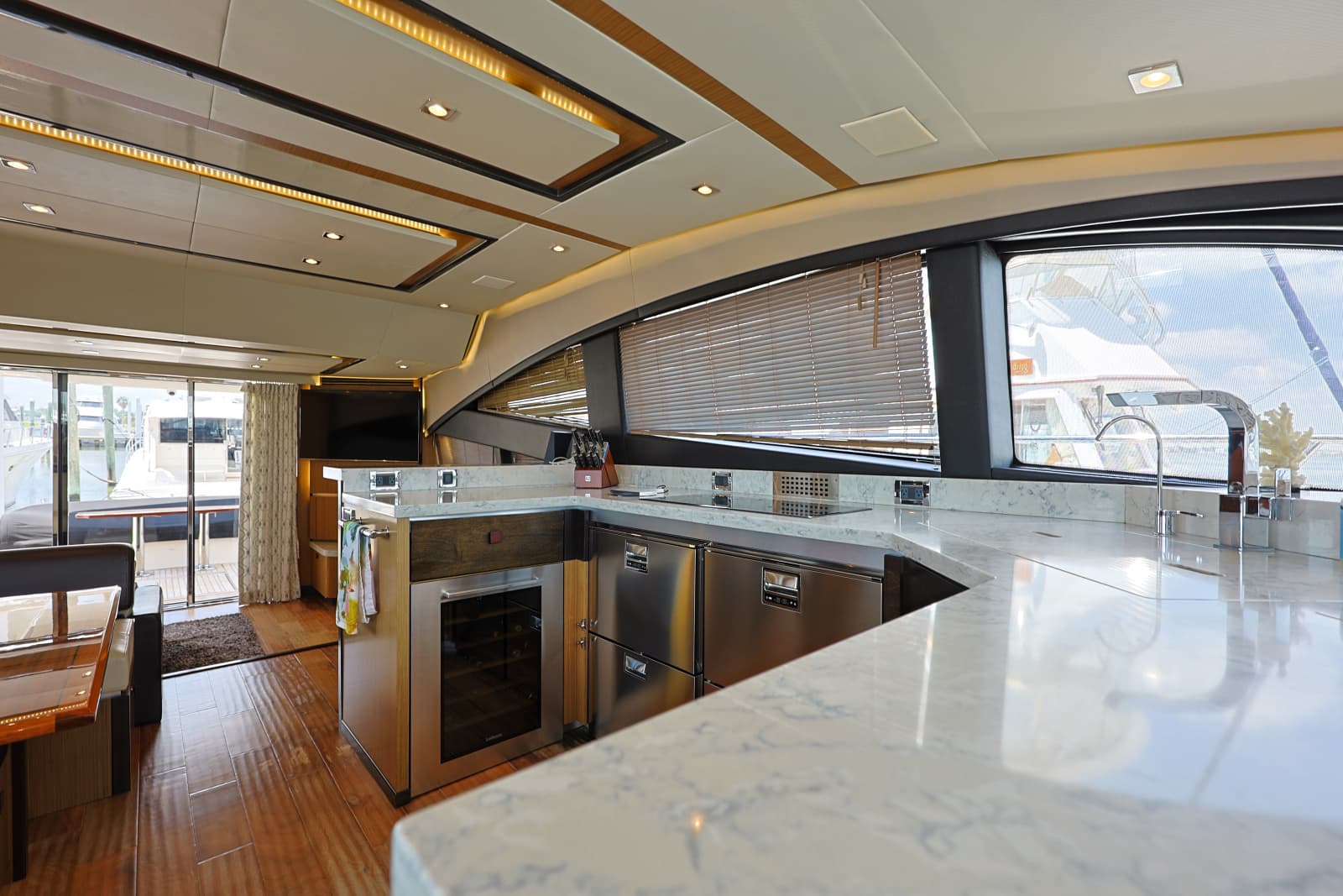 2017 Sea Ray L650 Fly