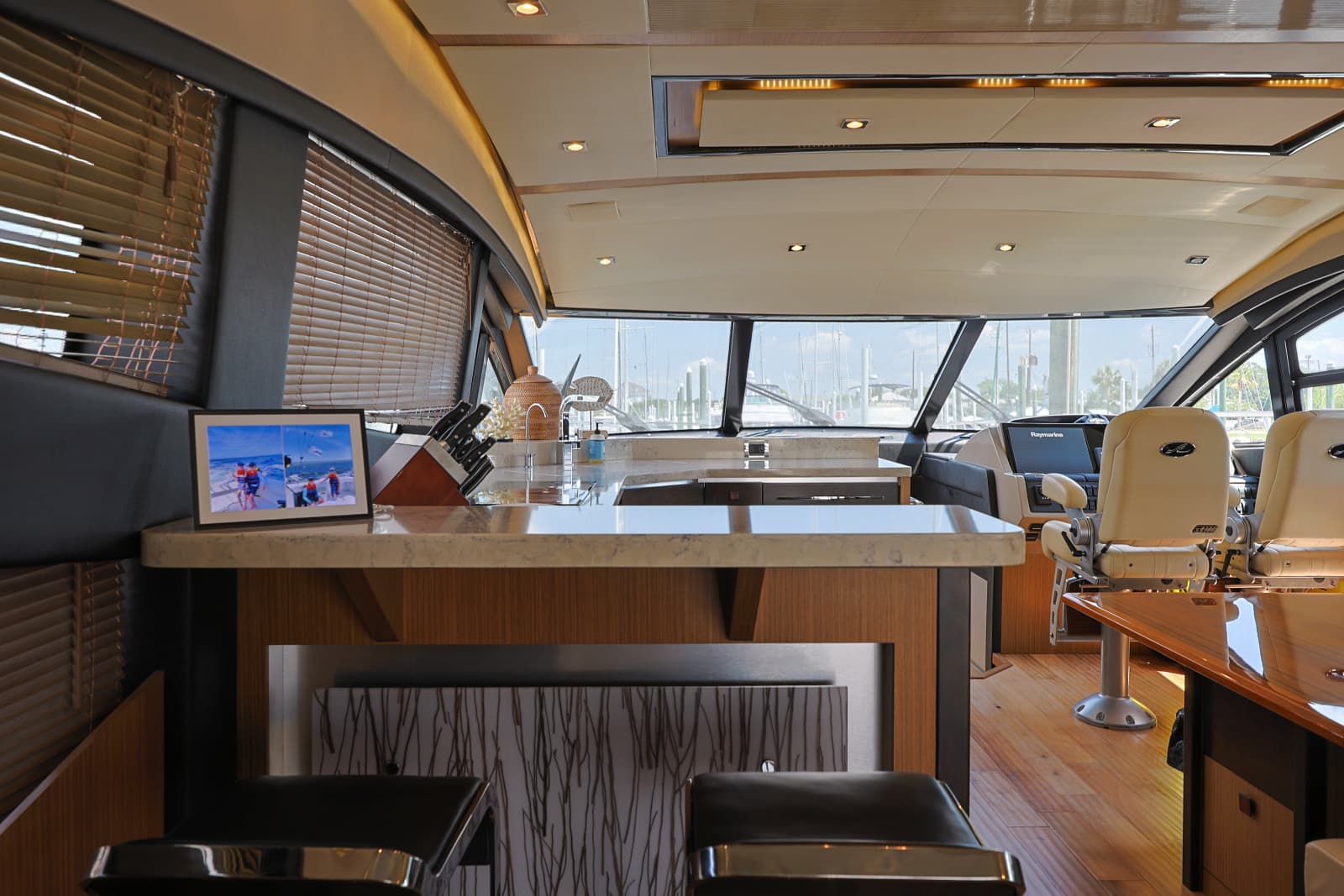 2017 Sea Ray L650 Fly