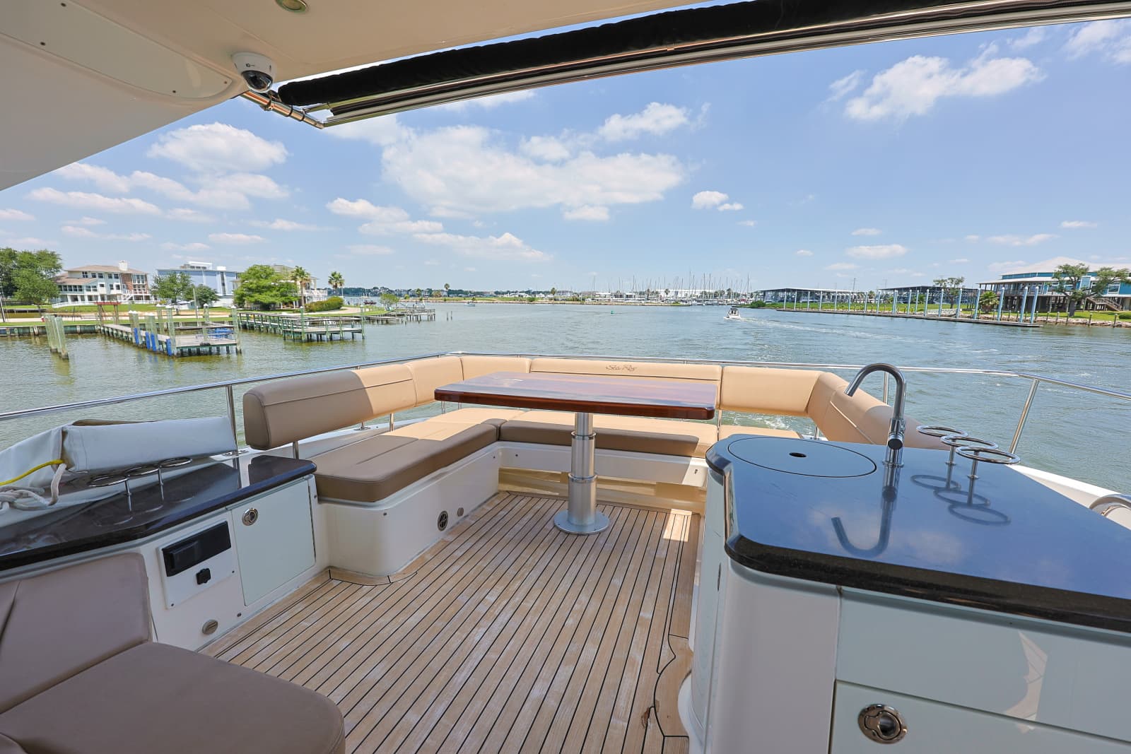 2017 Sea Ray L650 Fly