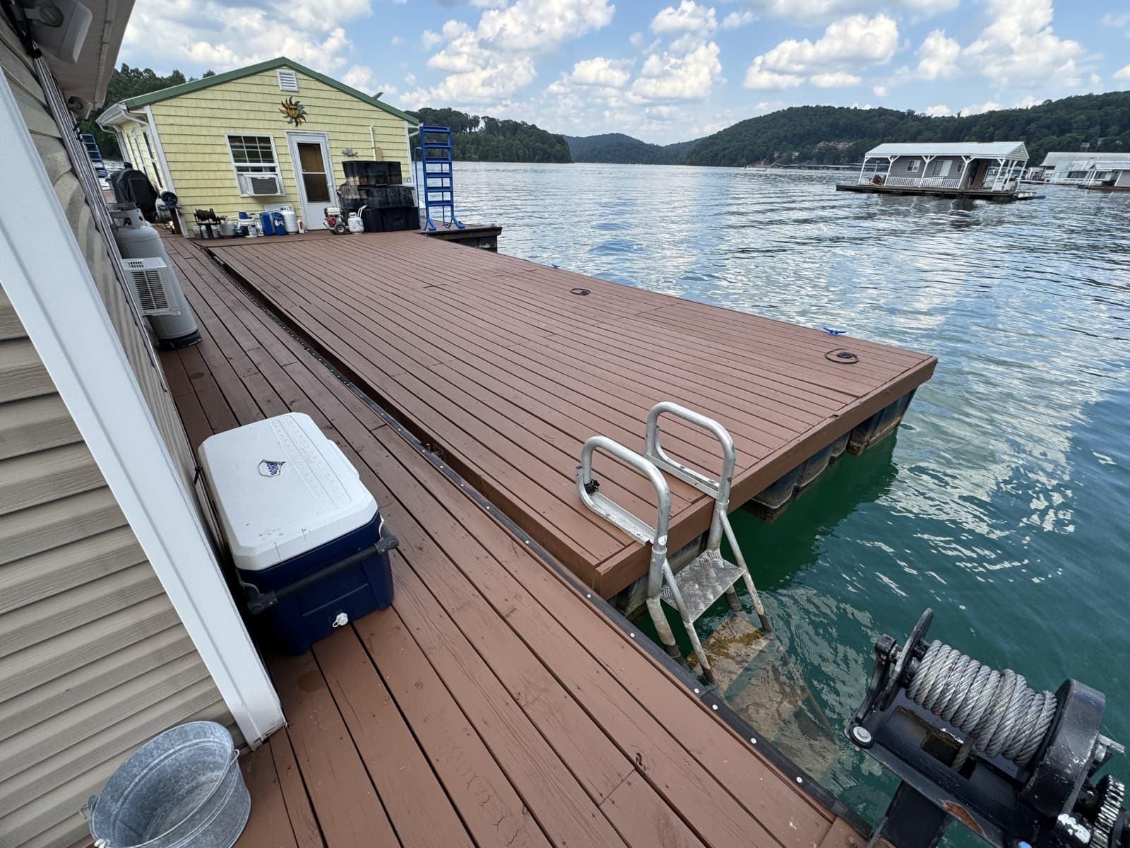2008 Custom 13 x 29 Floating Cabin Approx 377sqft