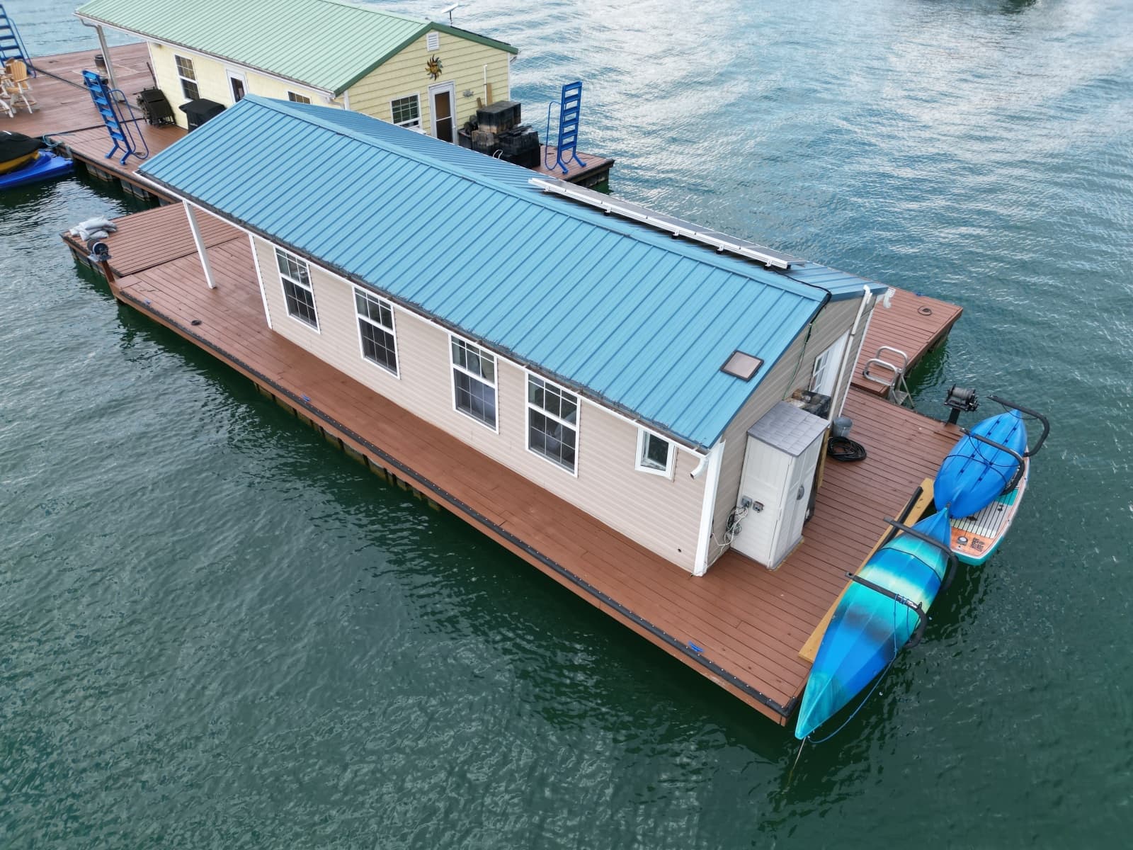 2008 Custom 13 x 29 Floating Cabin Approx 377sqft