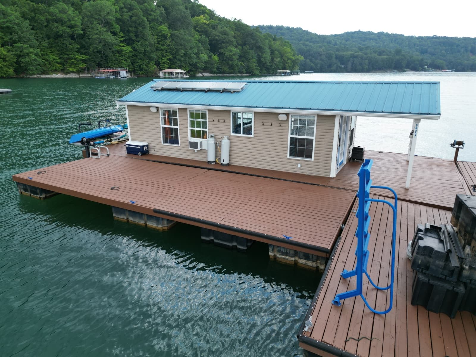 2008 Custom 13 x 29 Floating Cabin Approx 377sqft
