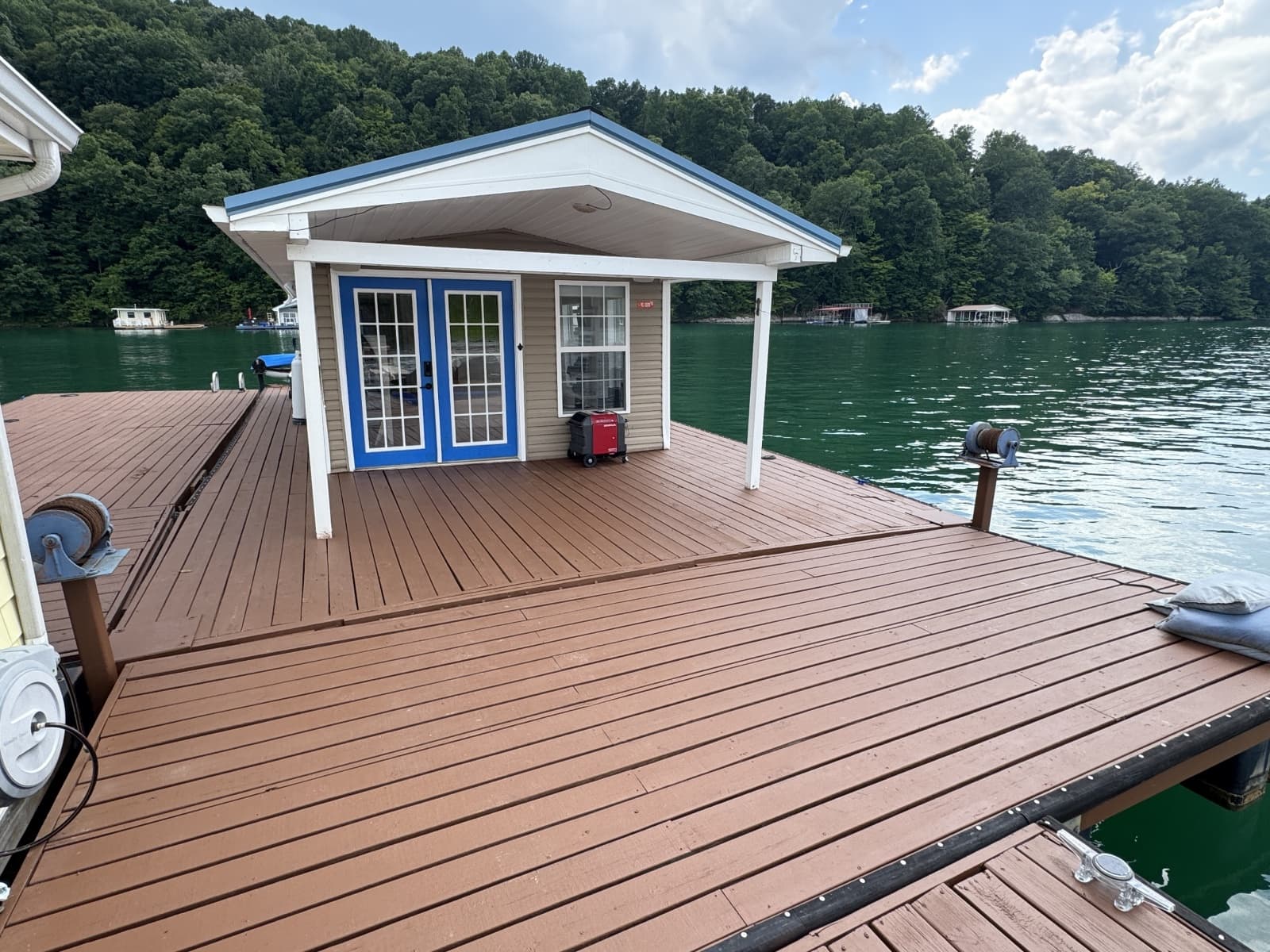 2008 Custom 13 x 29 Floating Cabin Approx 377sqft