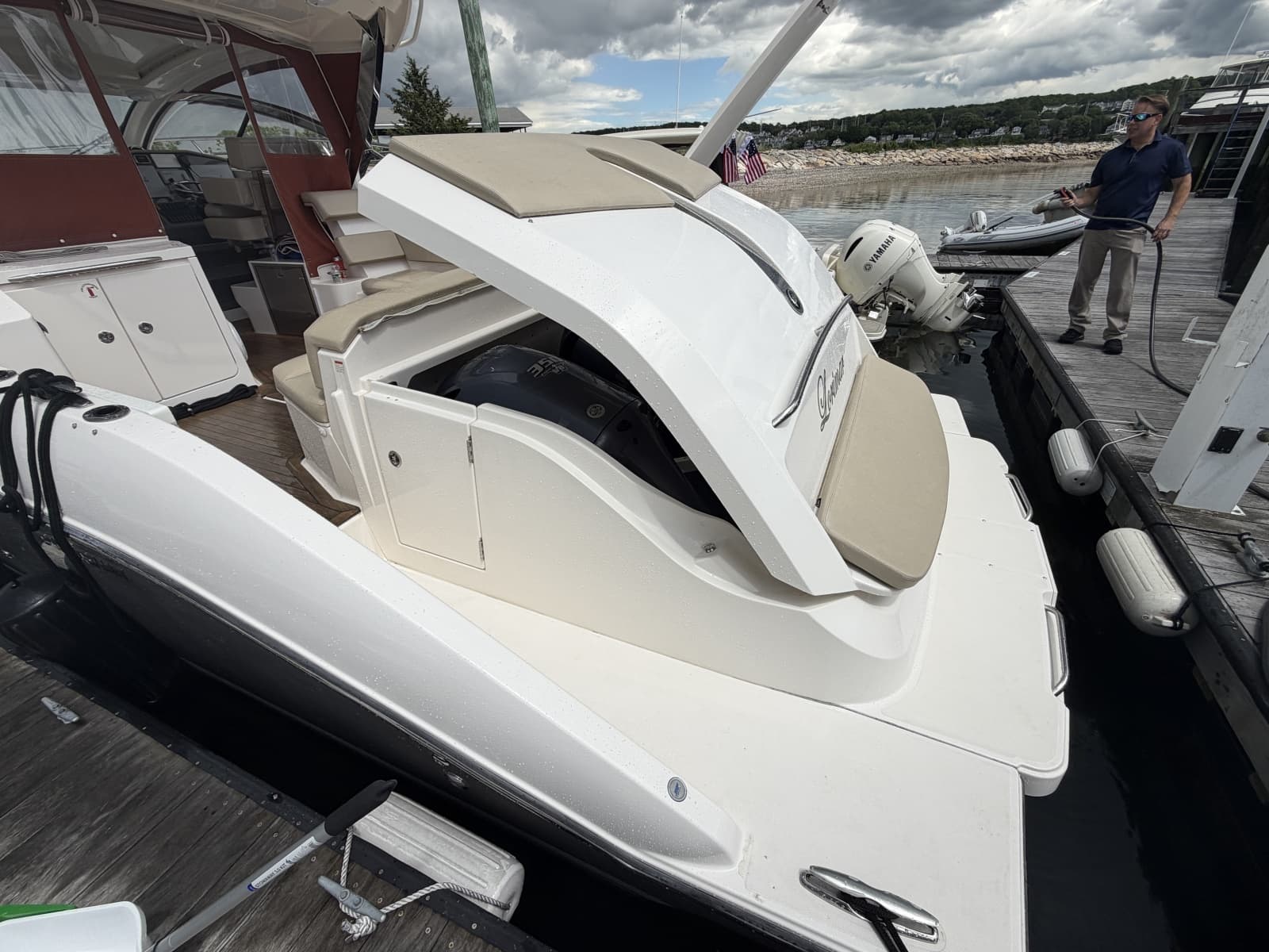 2016 Pursuit SC 365i Sport Coupe