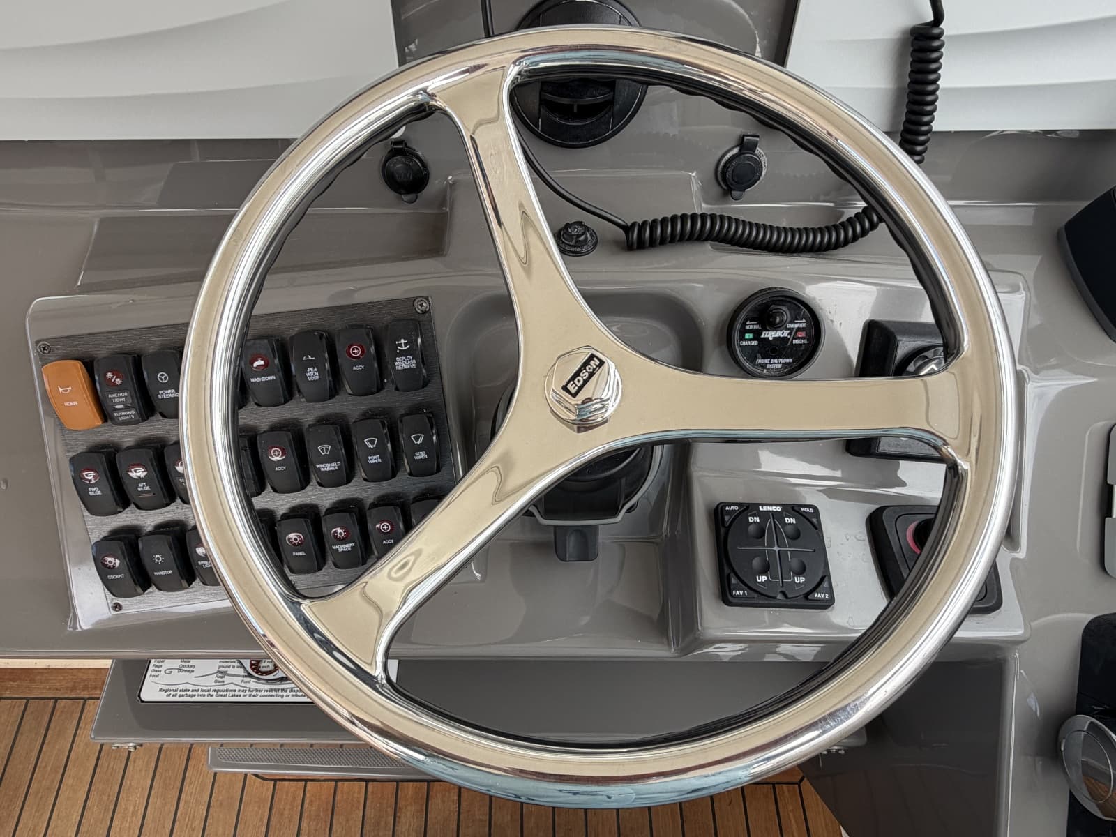 2016 Pursuit SC 365i Sport Coupe