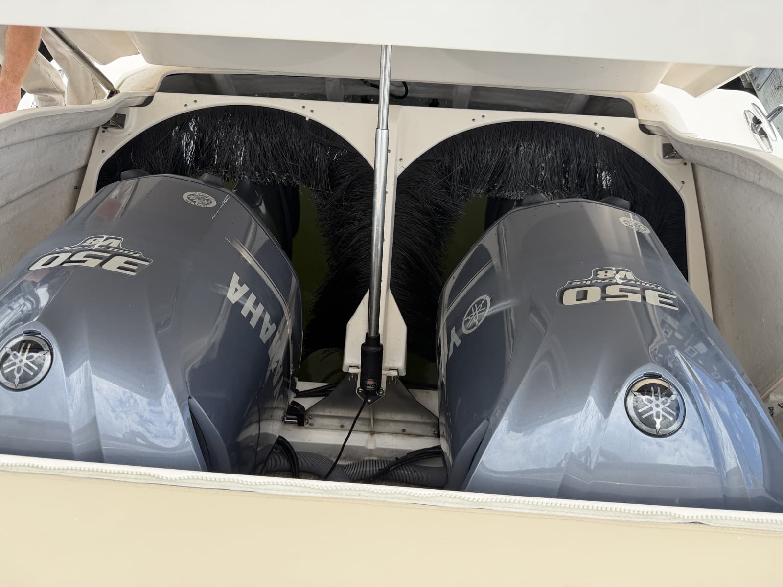 2016 Pursuit SC 365i Sport Coupe