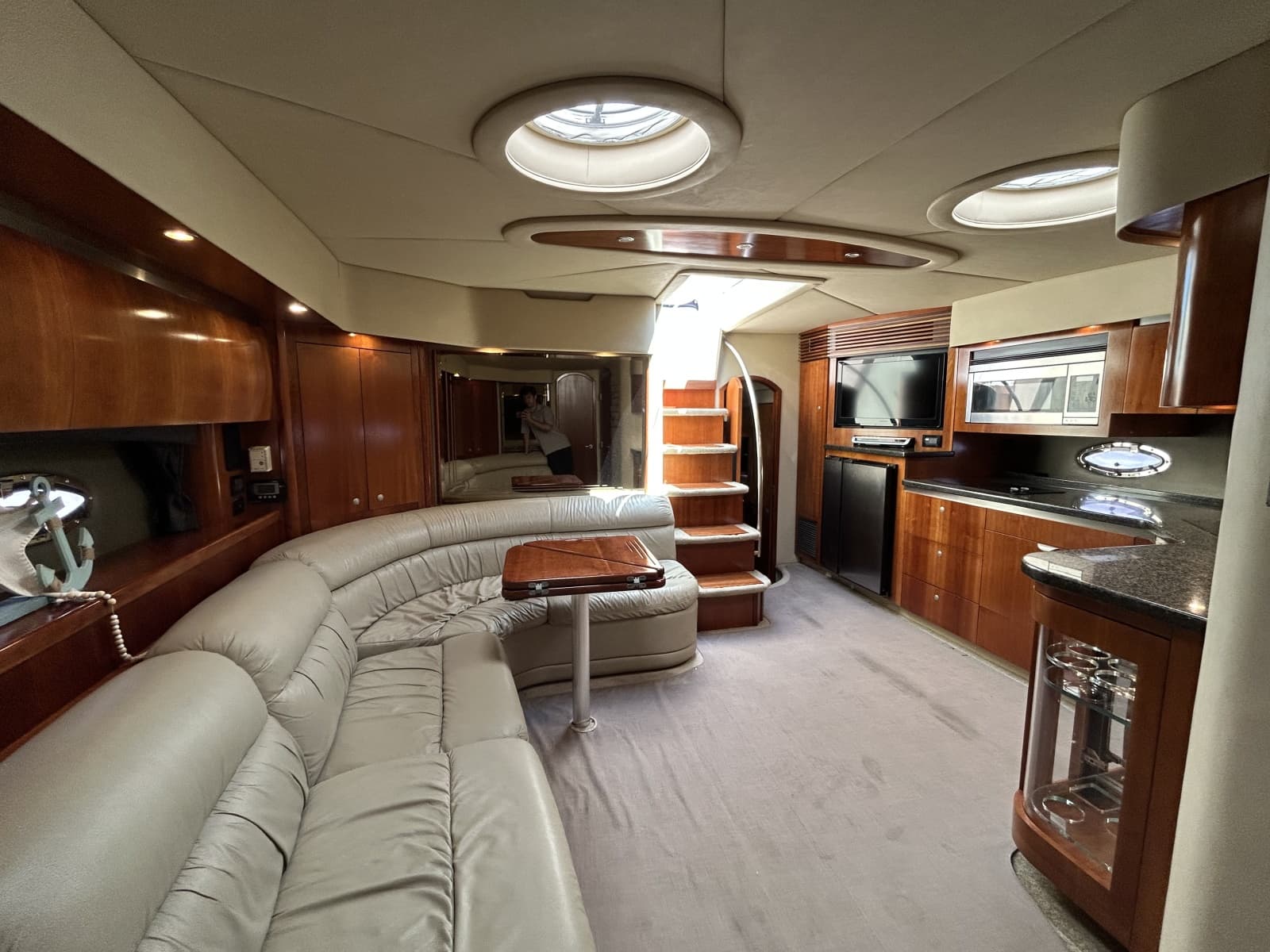 2006 Cruisers Yachts 520 Express