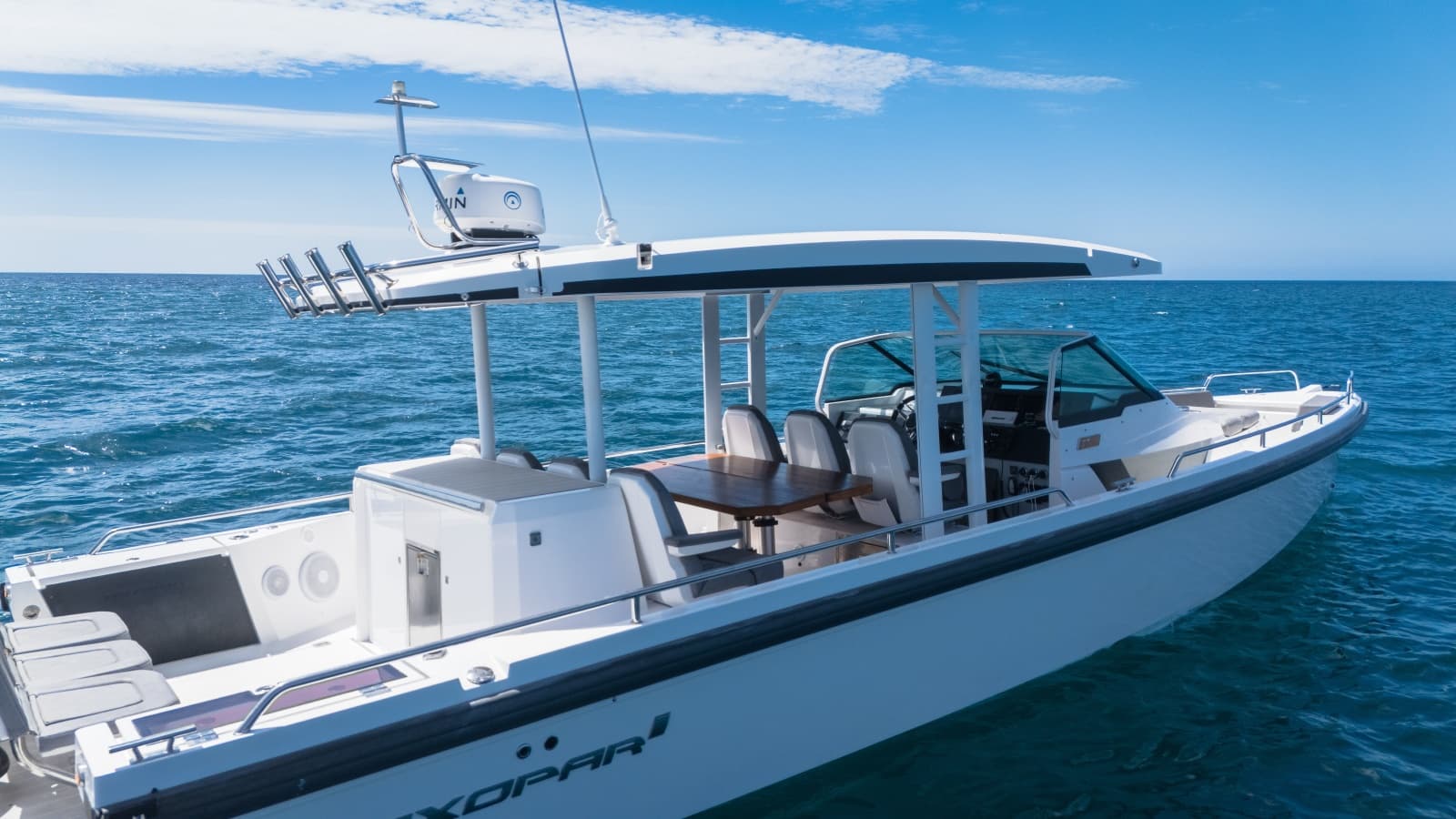 2020 Axopar 37 Sun Top