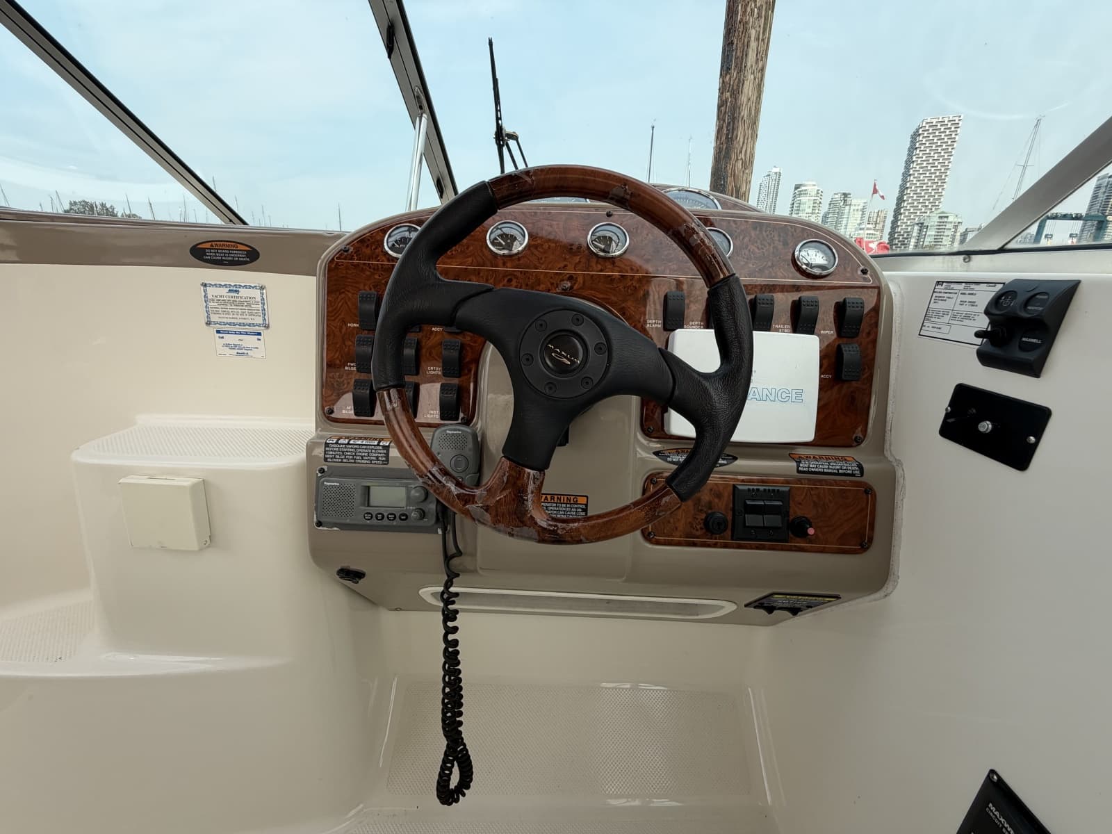 2003 Maxum 2900 SCR