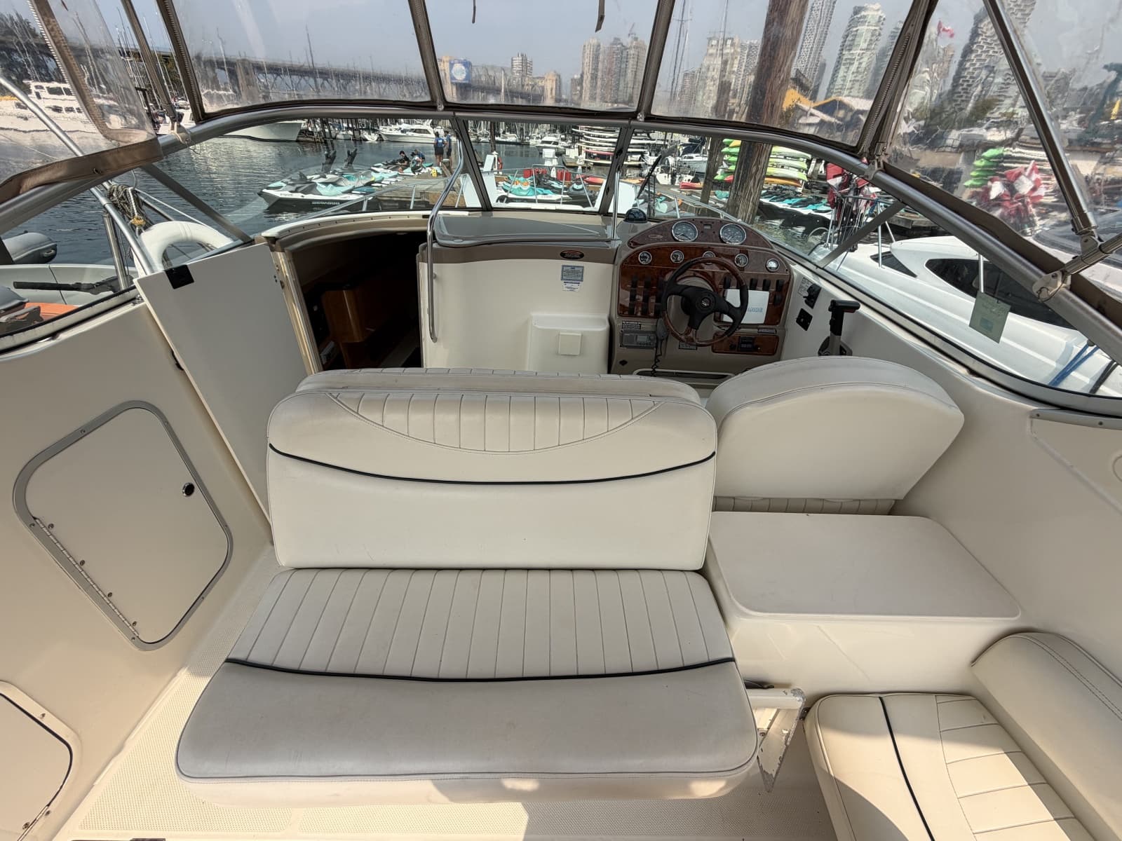 2003 Maxum 2900 SCR