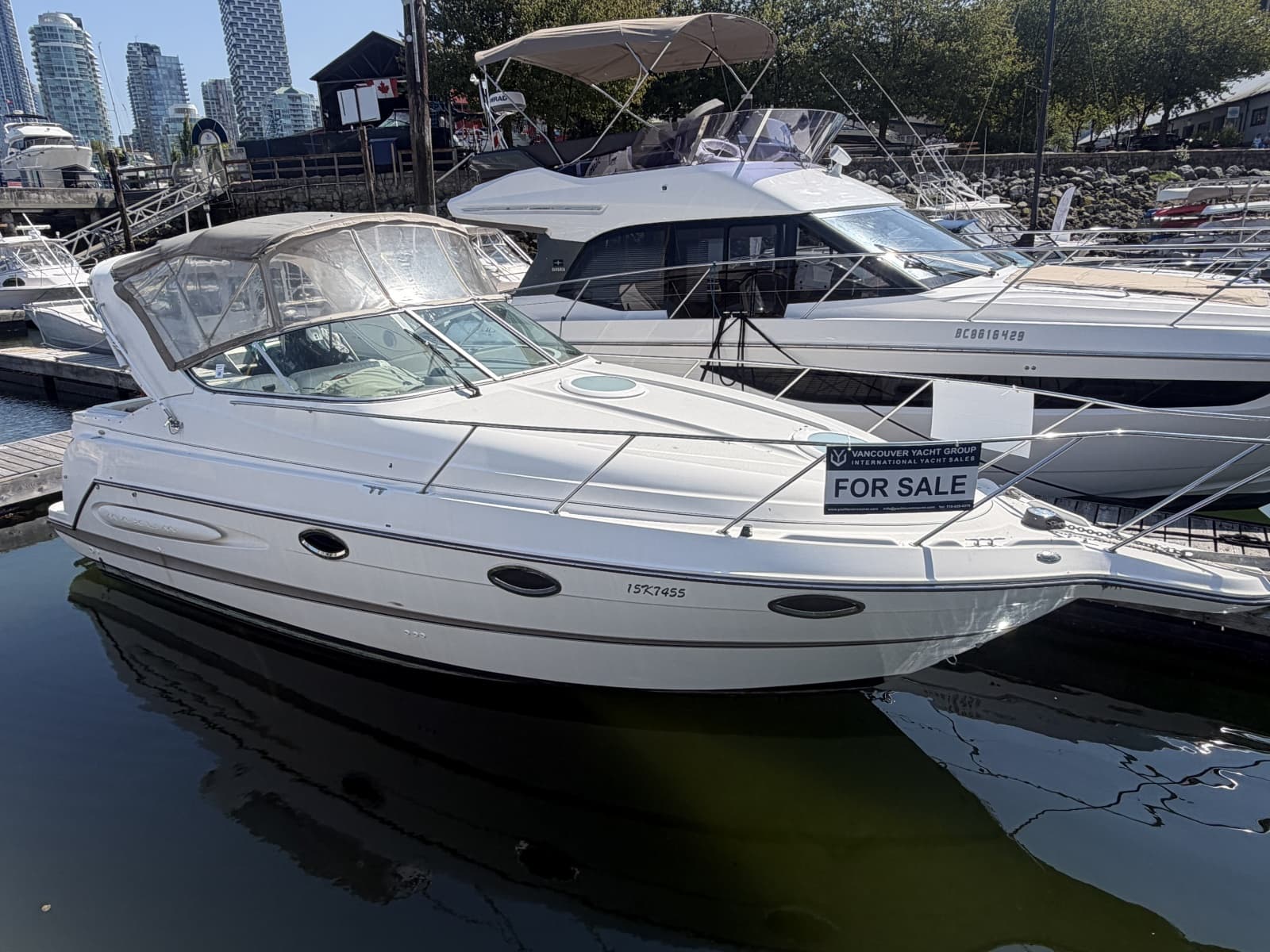 2003 Maxum 2900 SCR