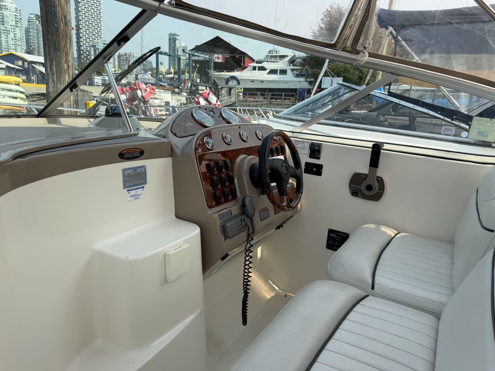2003 Maxum 2900 SCR