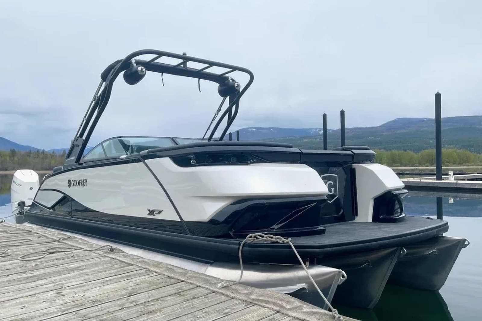 2024 Godfrey XP2700W