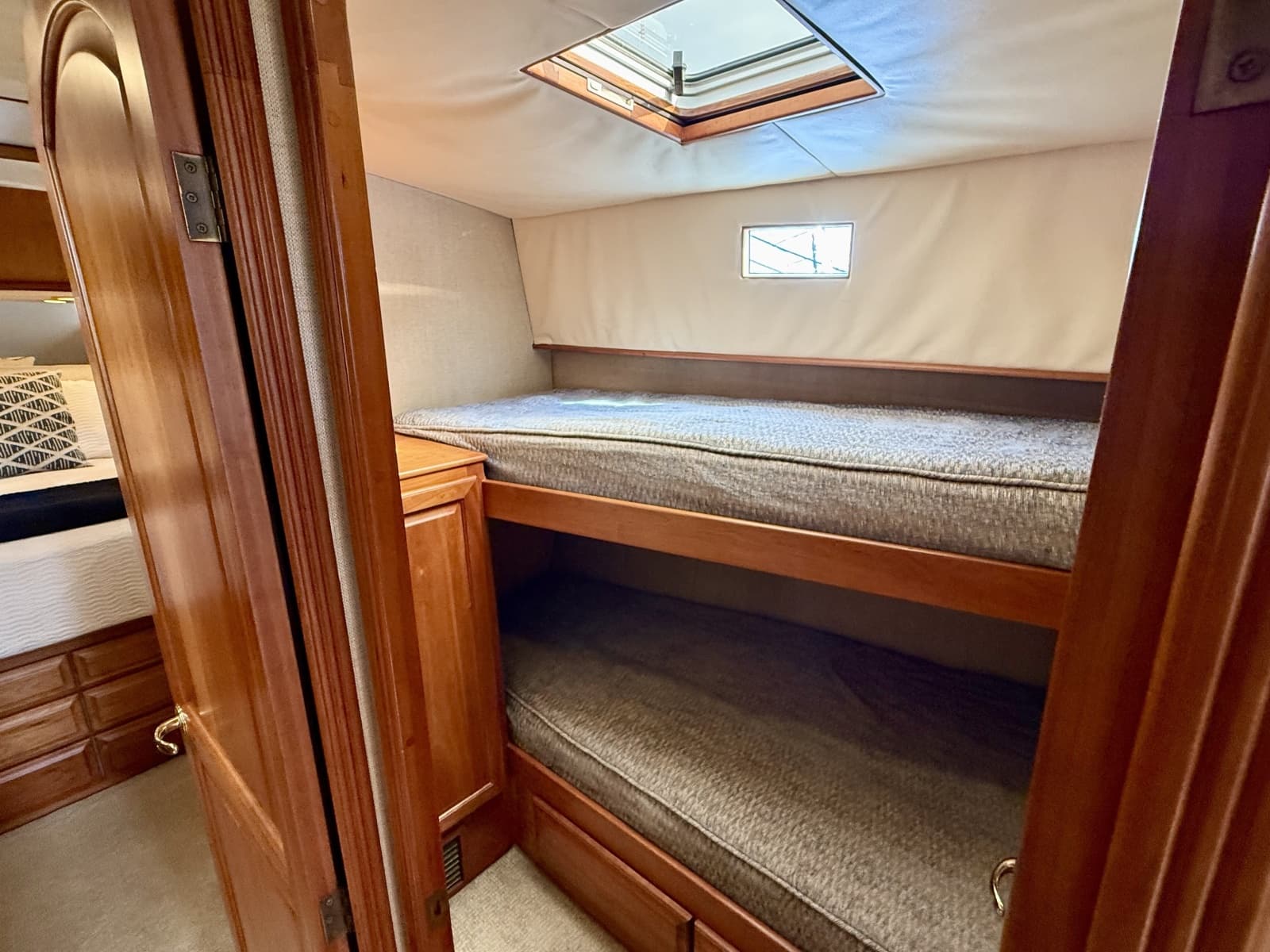2002 Legacy Yachts 52