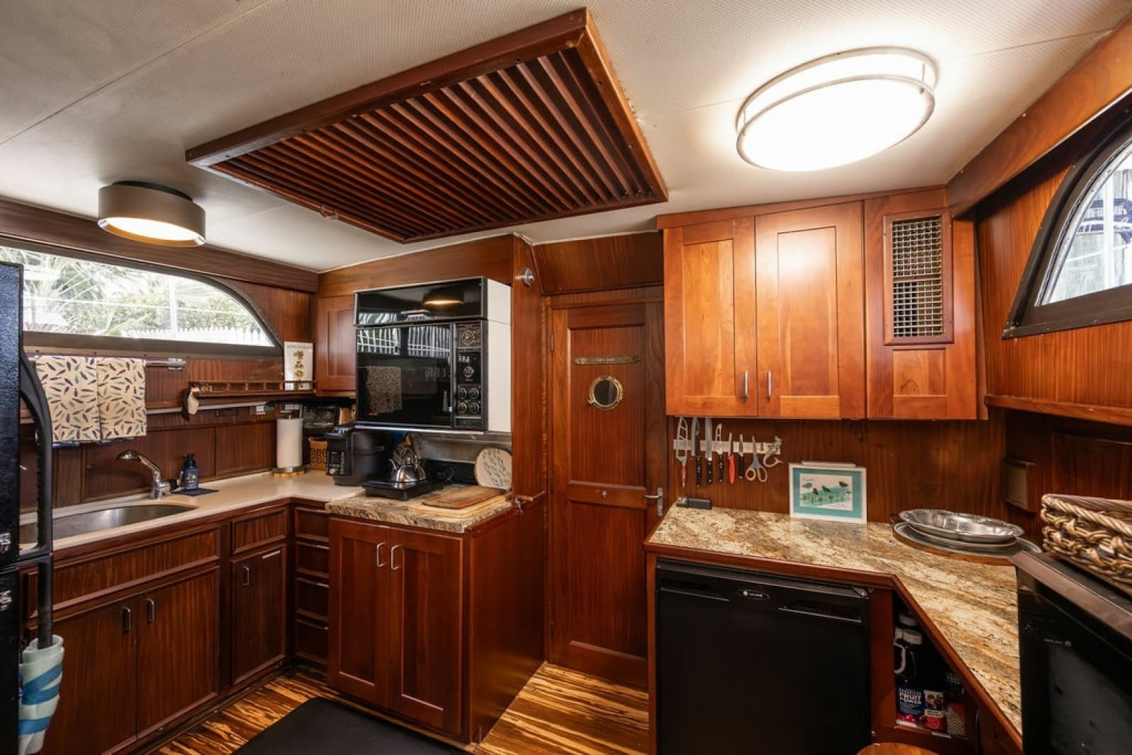1979 Hatteras Yacht Fish