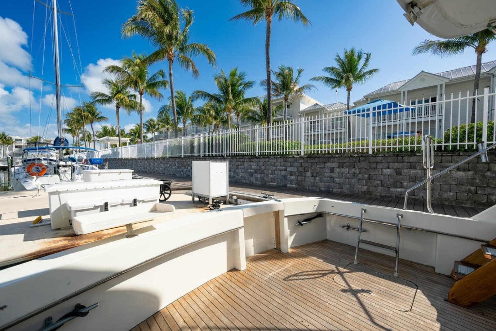 1979 Hatteras Yacht Fish