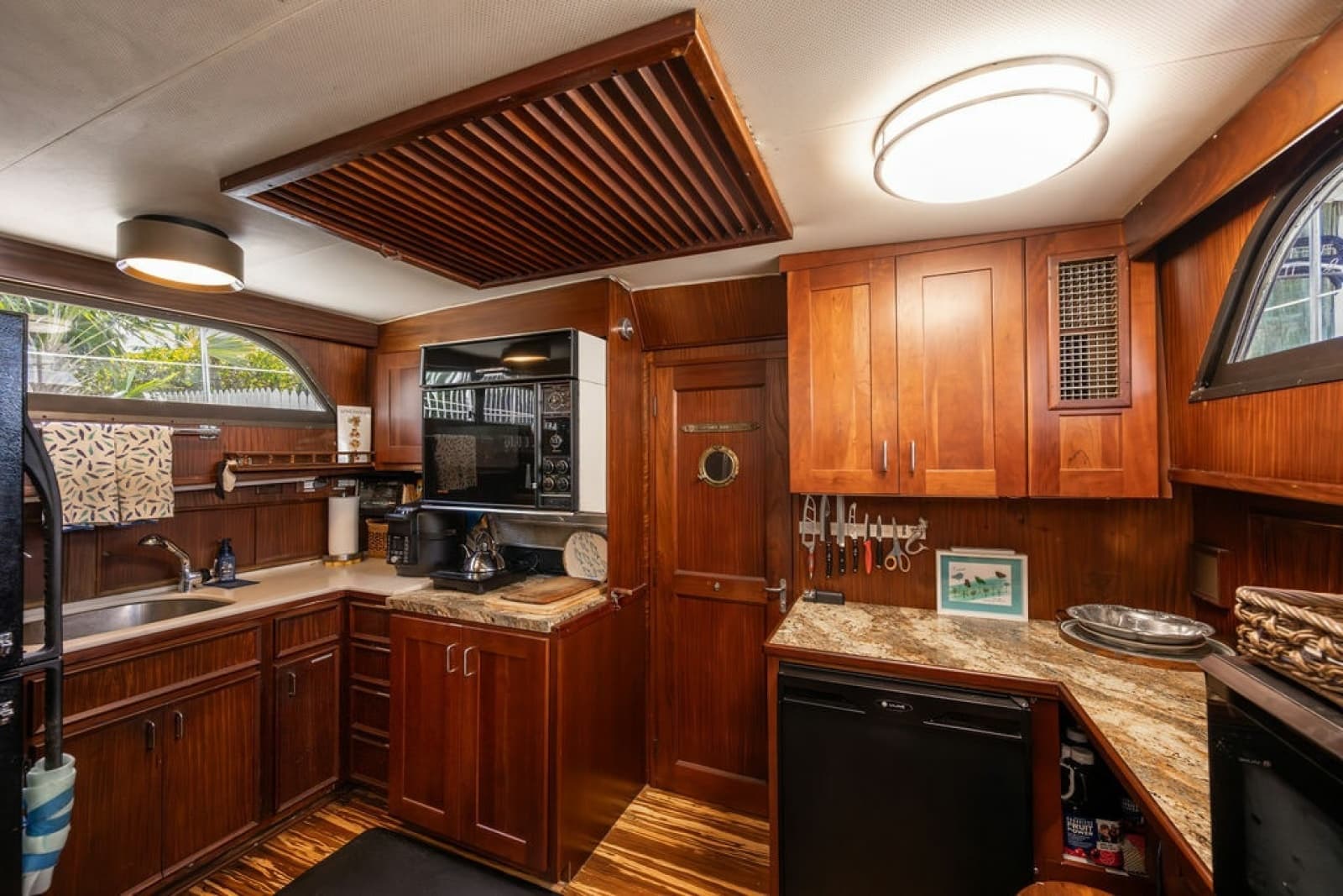 1979 Hatteras Yacht Fish