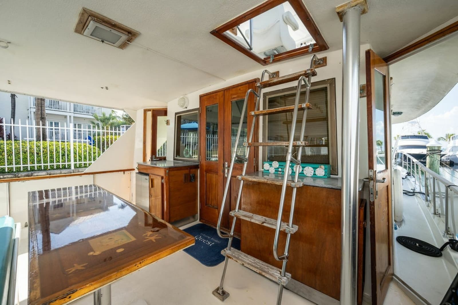 1979 Hatteras Yacht Fish
