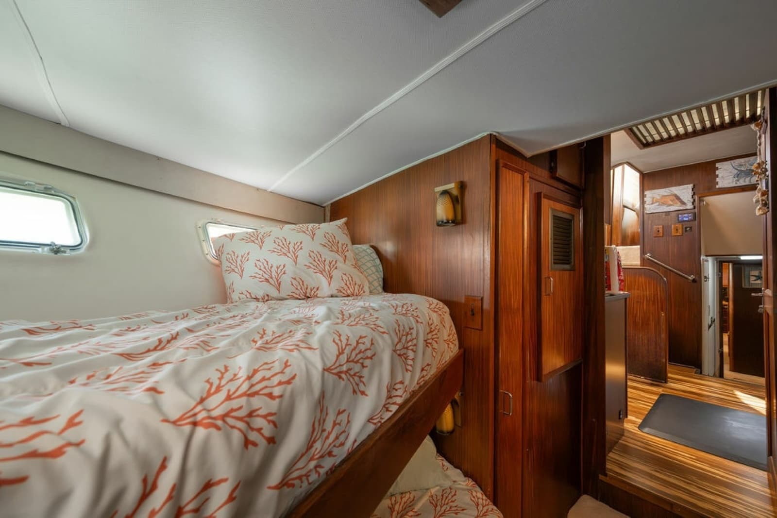 1979 Hatteras Yacht Fish