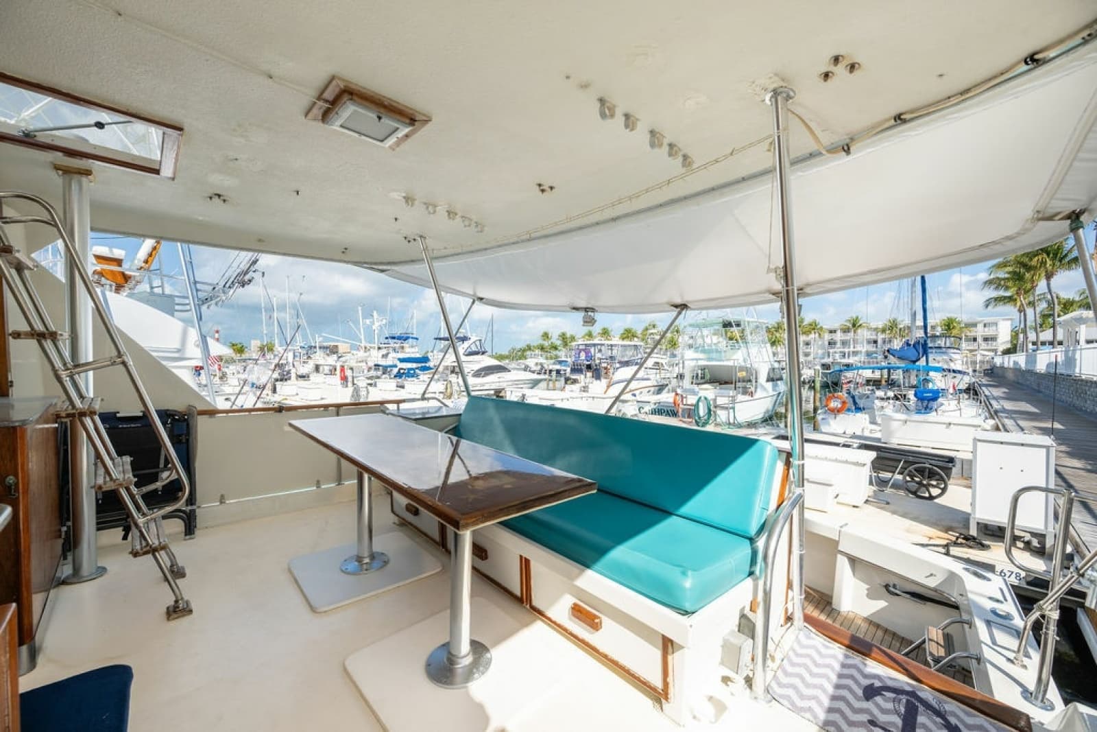 1979 Hatteras Yacht Fish