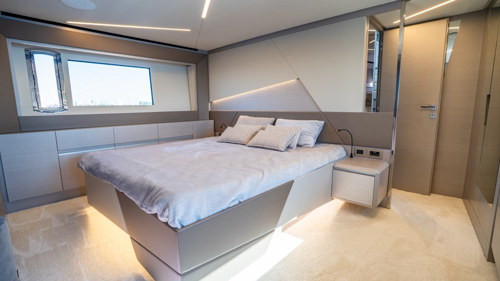 2024 Pershing 7X