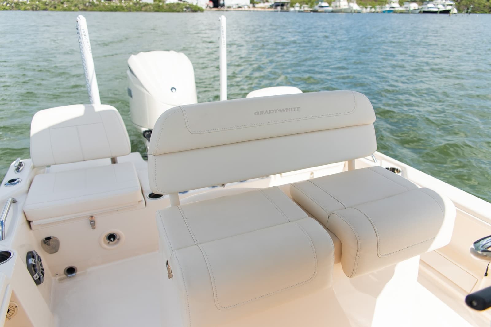 2024 Grady-White 231 Costal Explorer