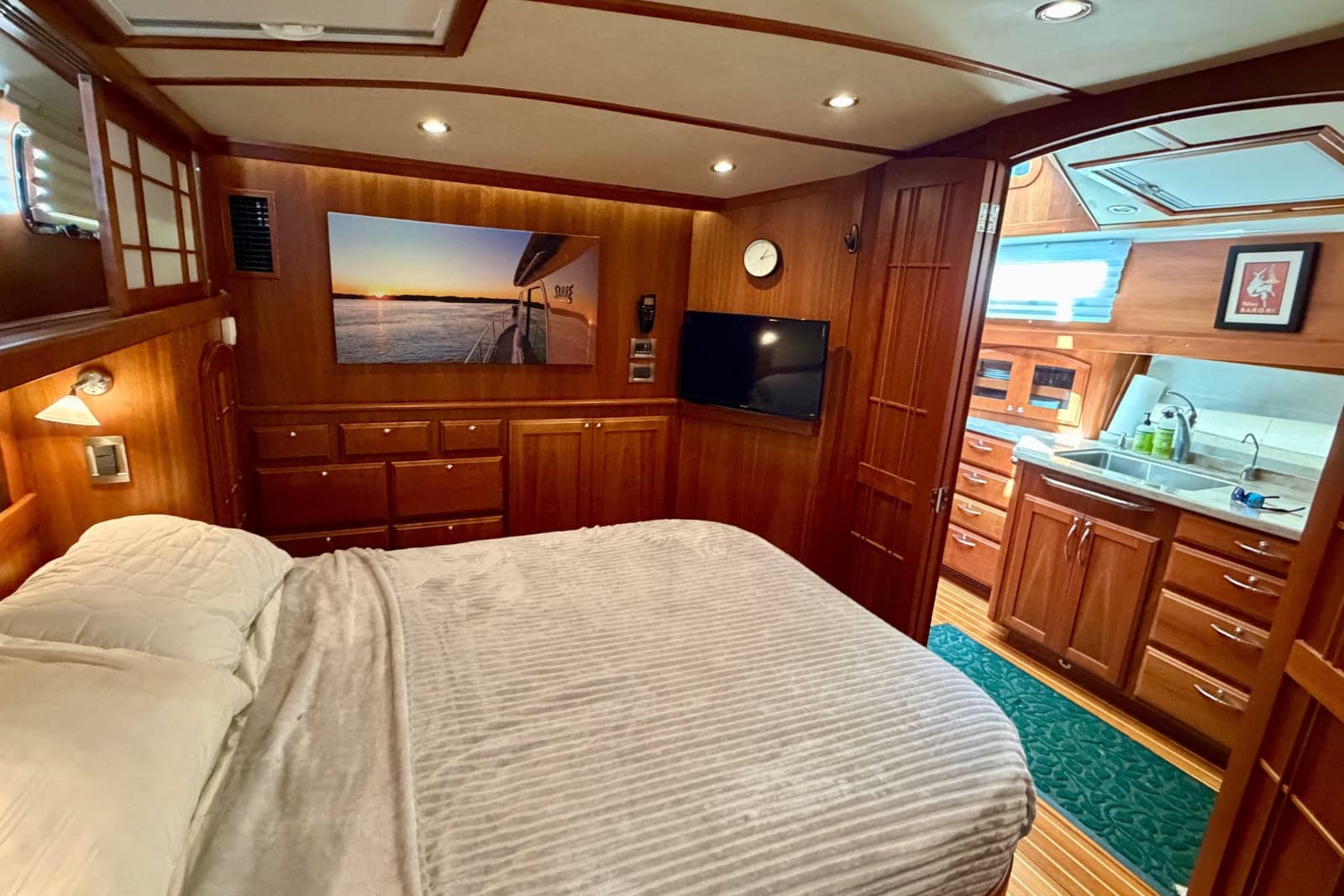 2016 Sabre 48 Salon Express