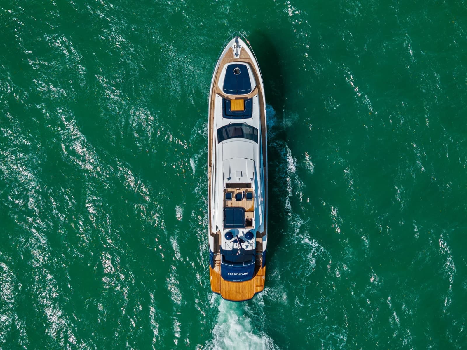 2013 Pershing 82