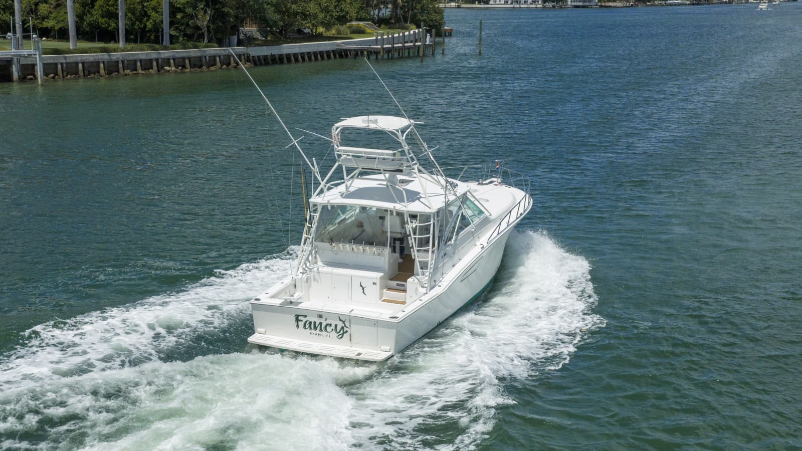 2000 Cabo 45 EXPRESS