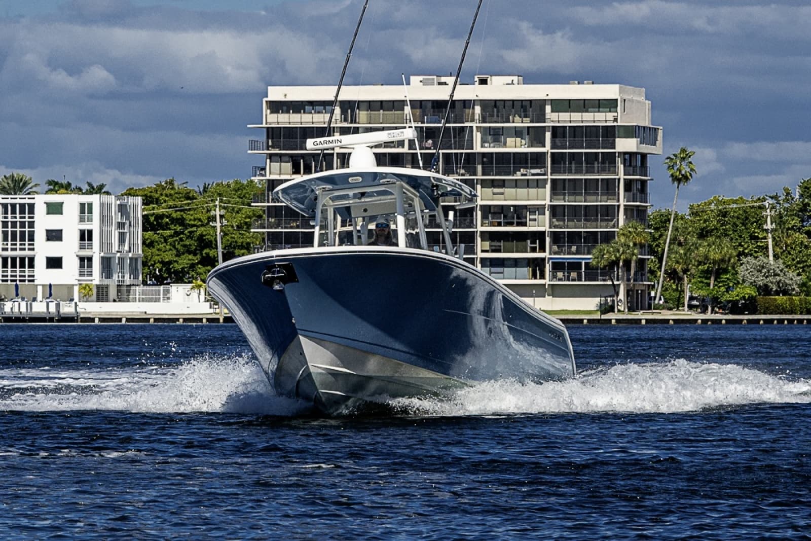 2021 Cobia 320 CC