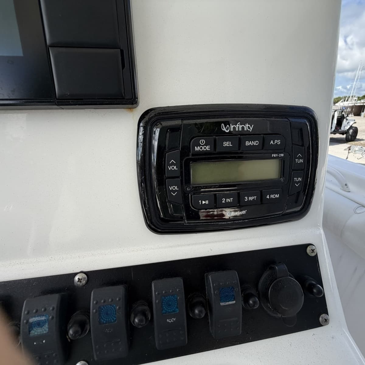 2015 Sea Hunt GameFish 30