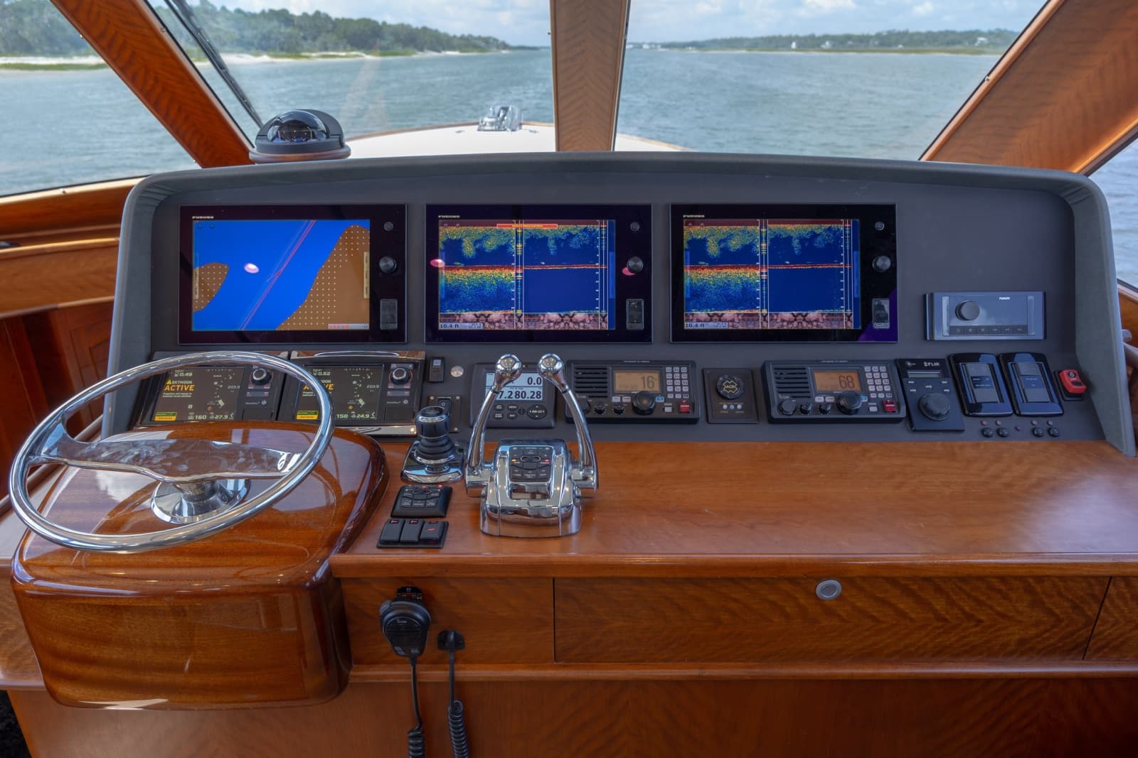 2015 Jarrett Bay Hardtop Express
