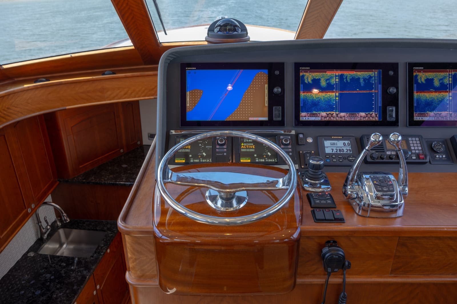 2015 Jarrett Bay Hardtop Express
