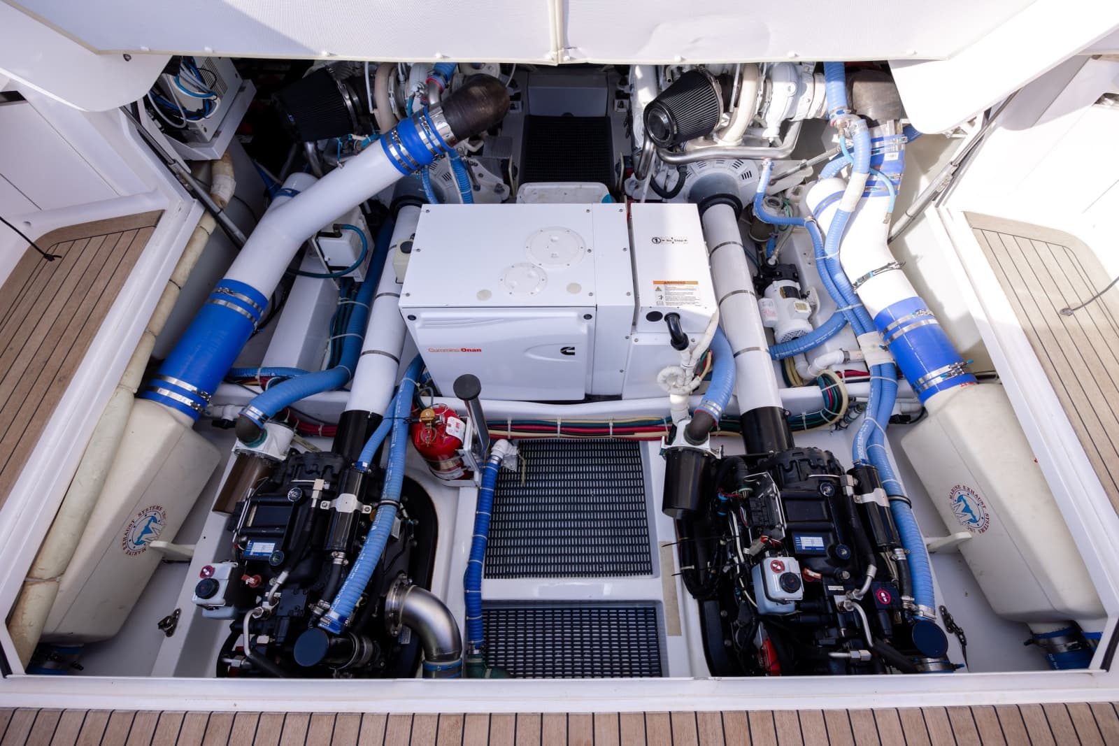 2015 Jarrett Bay Hardtop Express
