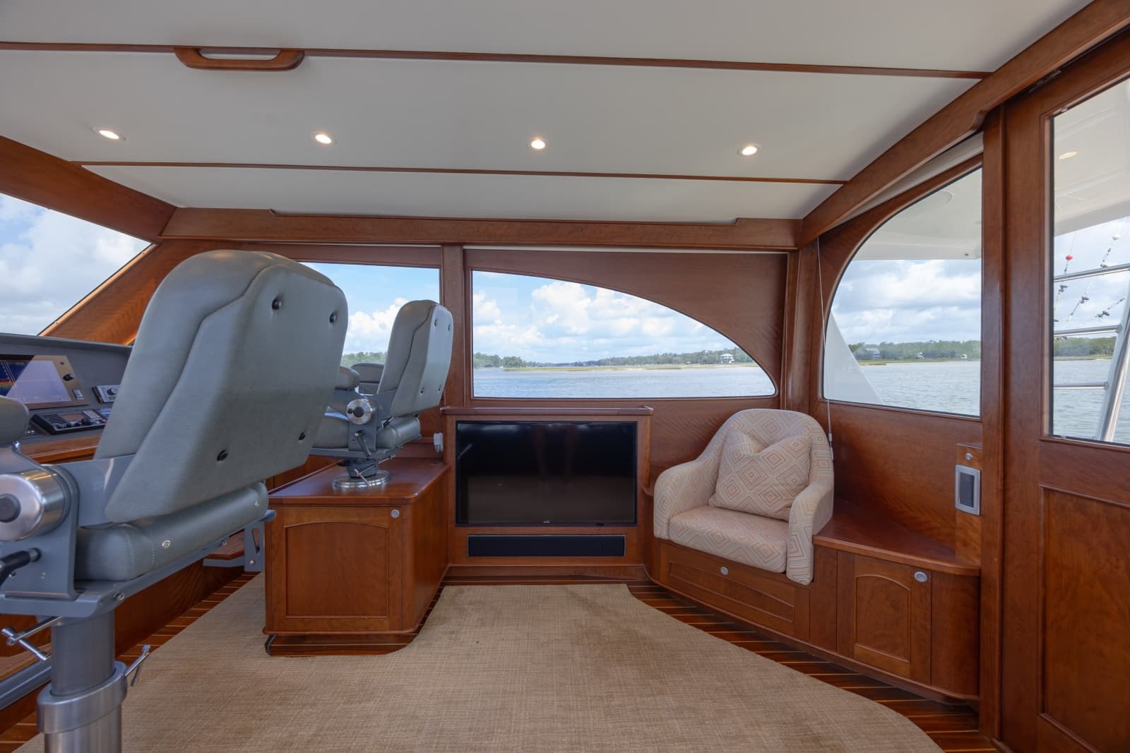 2015 Jarrett Bay Hardtop Express