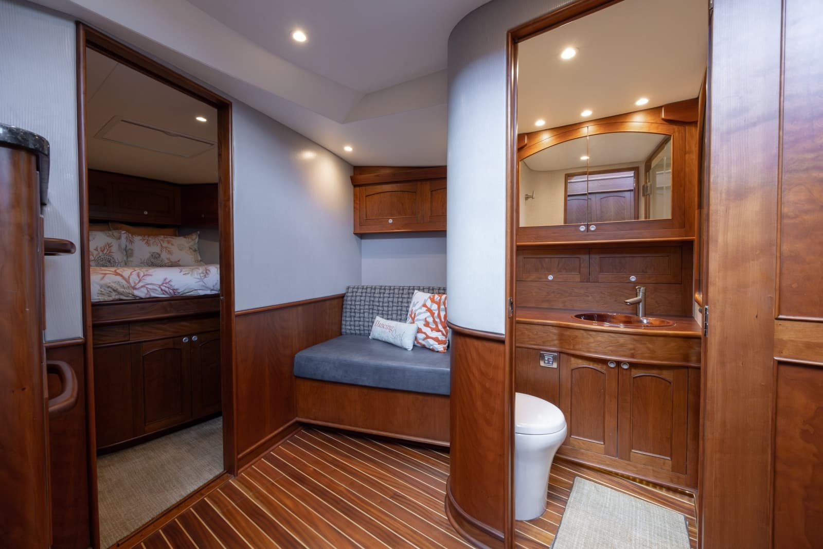 2015 Jarrett Bay Hardtop Express