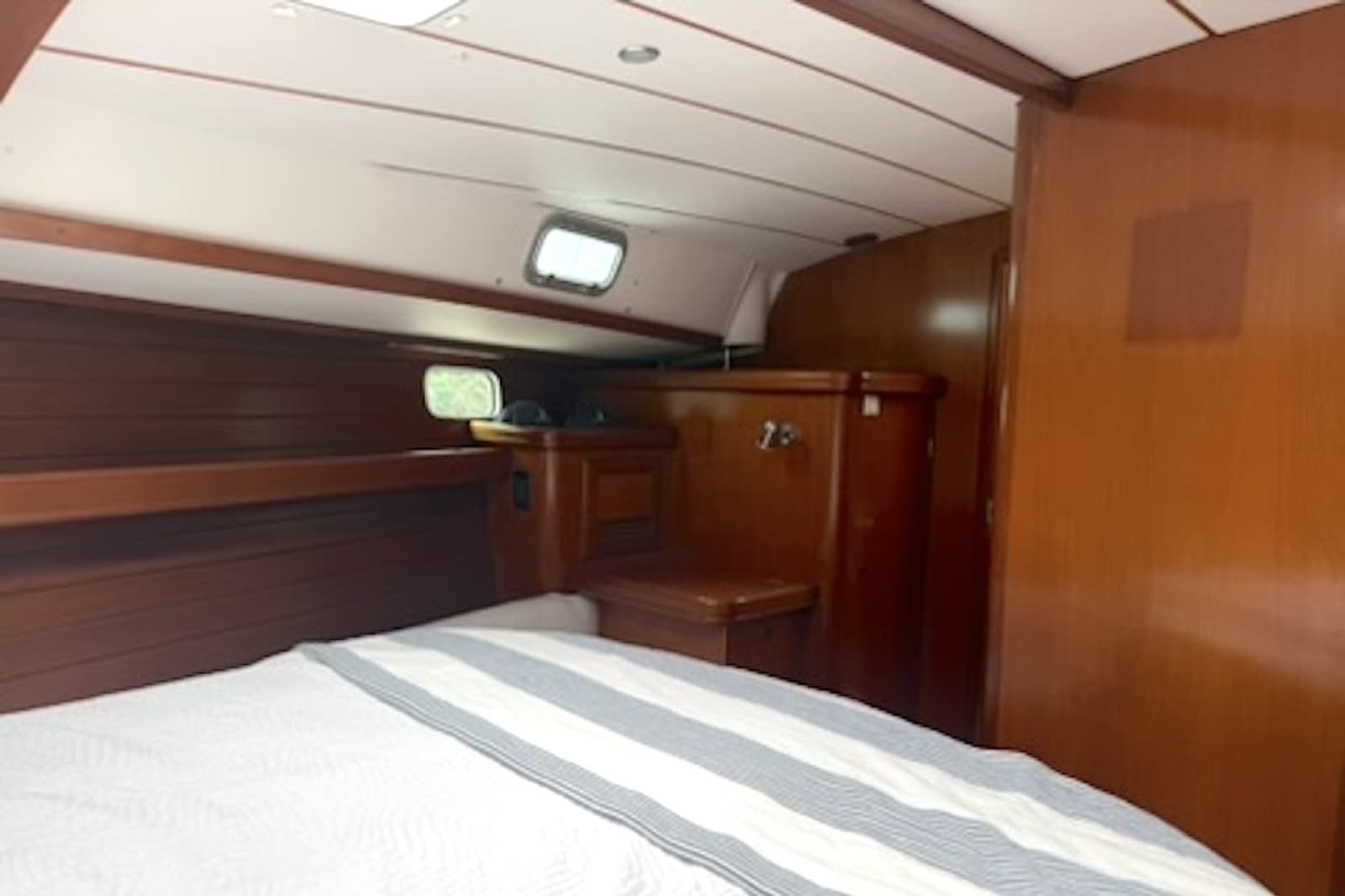 2001 Beneteau 