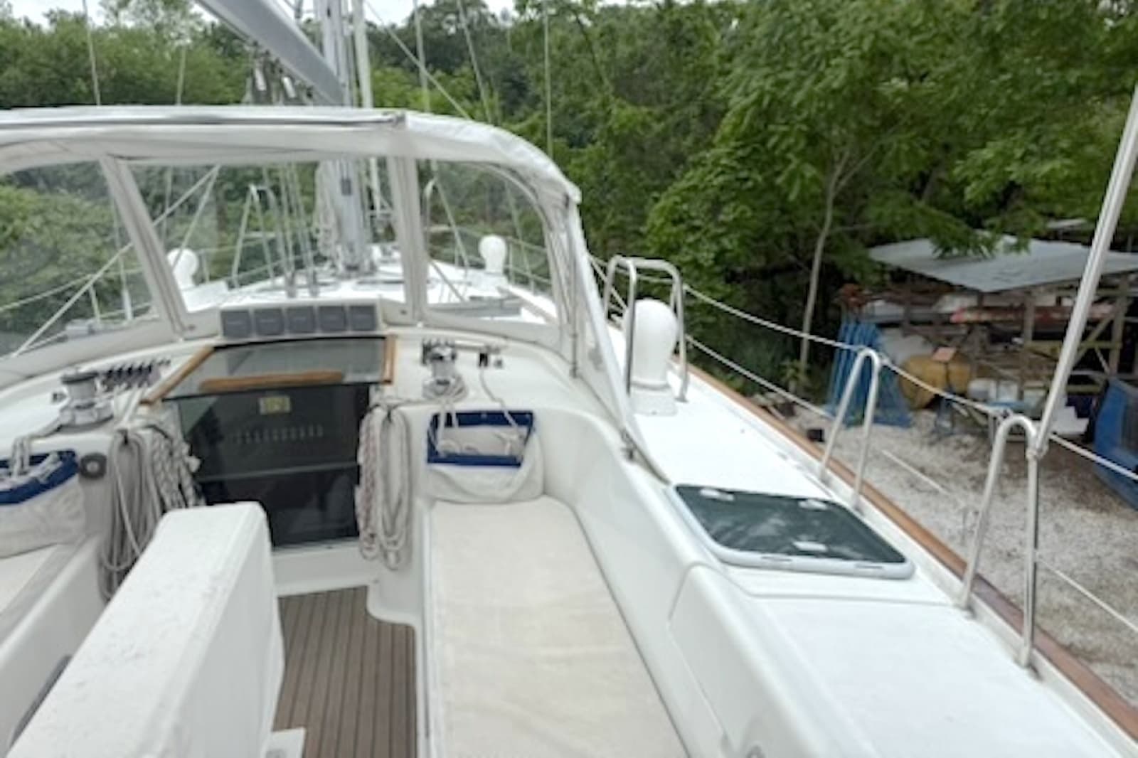 2001 Beneteau 