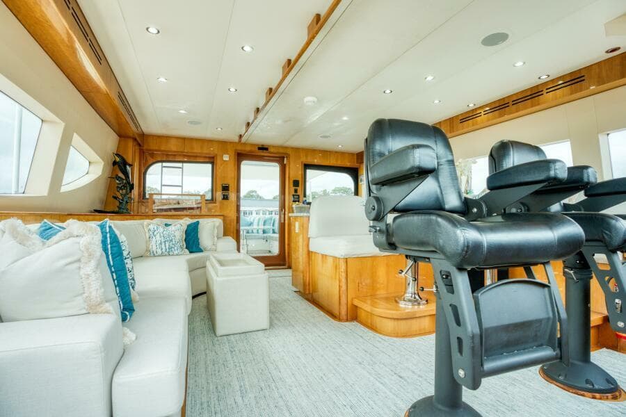 2007 Hatteras 80 Enclosed Bridge
