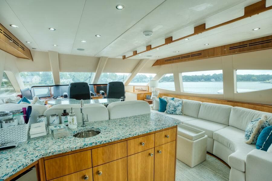 2007 Hatteras 80 Enclosed Bridge