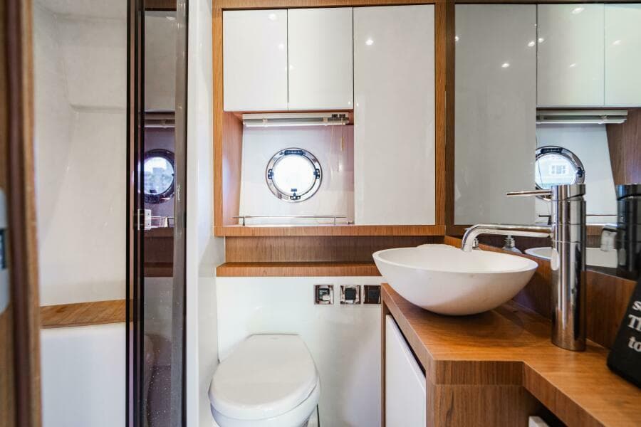2016 Beneteau Gran Turismo 49