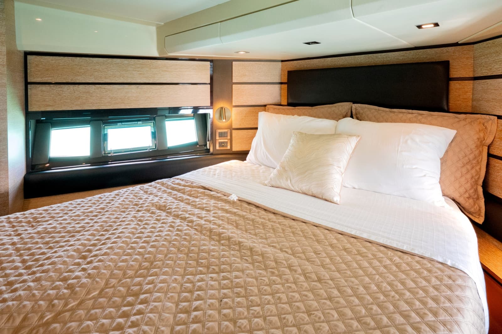 2011 Azimut 58 Fly